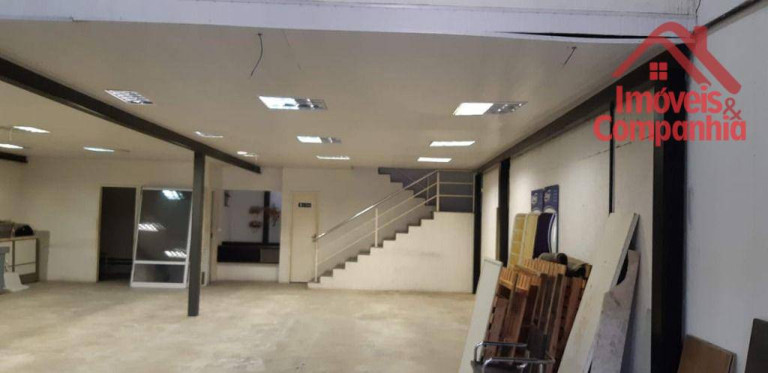 Galpão à Venda, 280 m² em Montese - Fortaleza