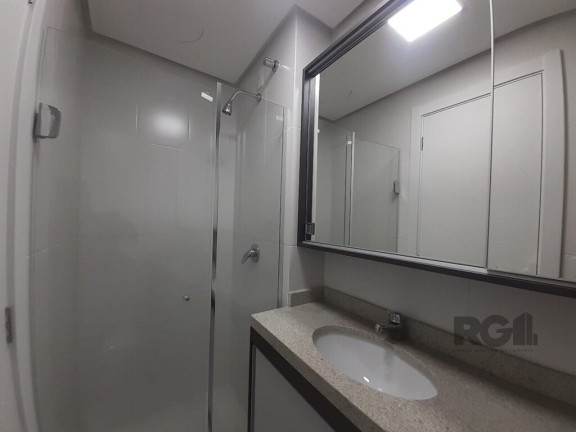 Imagem Imóvel com 3 Quartos à Venda, em Menino Deus - Porto Alegre Imagem Imóvel com 3 Quartos à Venda, em Menino Deus - Porto Alegre