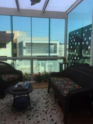 Imagem Sobrado com 3 Quartos à Venda, 187 m² em Alto Petrópolis - Porto Alegre Imagem Sobrado com 3 Quartos à Venda, 187 m² em Alto Petrópolis - Porto Alegre