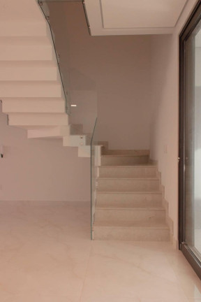 Imagem Imóvel com 3 Quartos à Venda, 156 m²