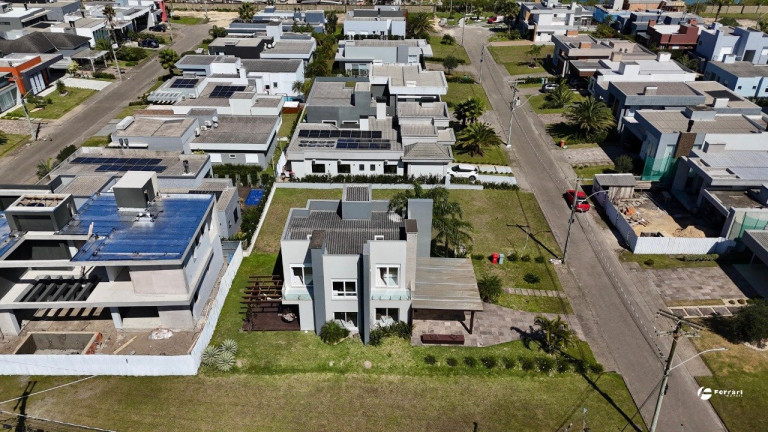 Imagem Casa de Condomínio com 3 Quartos à Venda, 260 m² em Dubai - Capão Da Canoa Imagem Casa de Condomínio com 3 Quartos à Venda, 260 m² em Dubai - Capão Da Canoa
