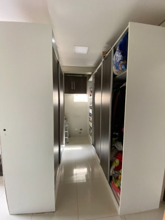 Imagem Casa com 3 Quartos à Venda, 240 m² em Guaíra - Curitiba
