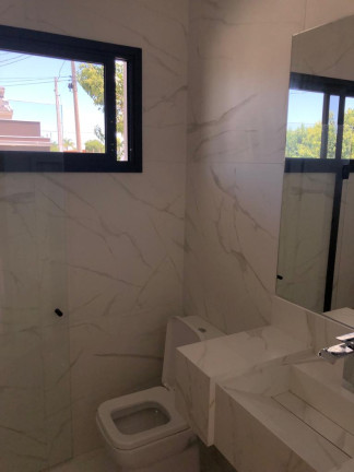 Imagem Casa de Condomínio com 3 Quartos à Venda, 114 m² em Cajuru Do Sul - Sorocaba