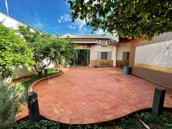 Imagem Casa com 3 Quartos à Venda, 245 m² em Carandá Bosque - Campo Grande Imagem Casa com 3 Quartos à Venda, 245 m² em Carandá Bosque - Campo Grande