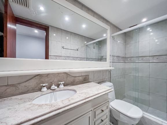 Imagem Apartamento com 3 Quartos à Venda, 182 m² em Moinhos De Vento - Porto Alegre