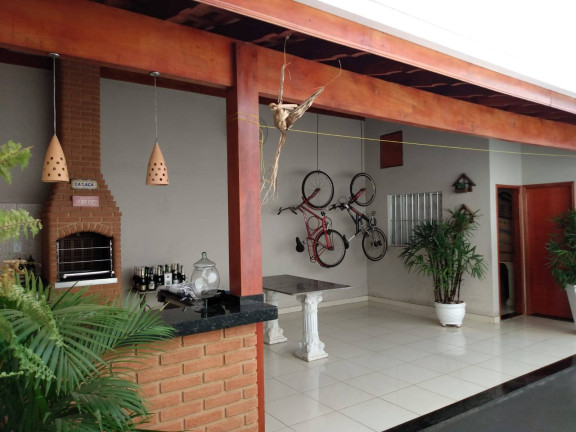 Casa com 3 Quartos à Venda,  em Limeira