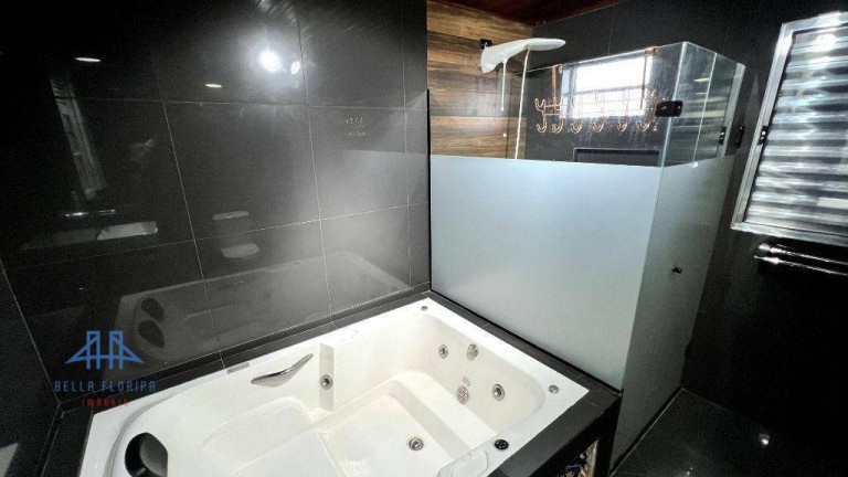Imagem Casa com 2 Quartos à Venda ou Locação, 90 m² em Trindade - Florianópolis Imagem Casa com 2 Quartos à Venda ou Locação, 90 m² em Trindade - Florianópolis