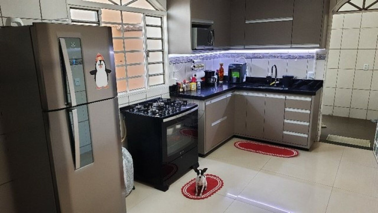 Imagem Casa com 3 Quartos à Venda, 200 m² em Setor Habitacional Arniqueira (águas Claras) - Brasília Imagem Casa com 3 Quartos à Venda, 200 m² em Setor Habitacional Arniqueira (águas Claras) - Brasília