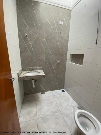 Imagem Casa com 2 Quartos à Venda, 65 m² em Lebron - Sarandi