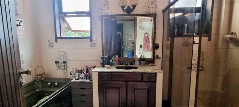 Imagem Casa com 4 Quartos à Venda, 800 m² em Freguesia - Rio De Janeiro Imagem Casa com 4 Quartos à Venda, 800 m² em Freguesia - Rio De Janeiro