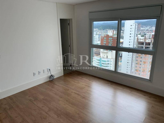 Imagem Cobertura com 3 Quartos à Venda, 335 m² em Centro - Balneário Camboriú Imagem Cobertura com 3 Quartos à Venda, 335 m² em Centro - Balneário Camboriú