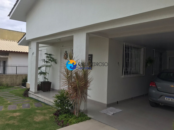Imagem Casa com 3 Quartos à Venda, 172 m² em Centro - Criciúma