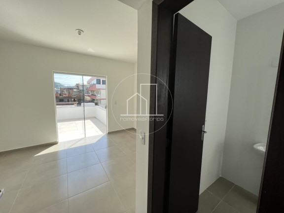 Imagem Casa com 3 Quartos à Venda, 185 m² em São João Do Rio Vermelho - Florianópolis Imagem Casa com 3 Quartos à Venda, 185 m² em São João Do Rio Vermelho - Florianópolis