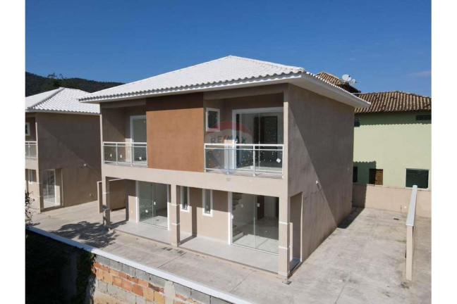 Imagem Casa de Condomínio com 2 Quartos à Venda, 74 m² em Centro - Maricá