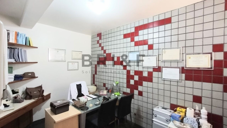 Imagem Casa com 3 Quartos à Venda, 303 m² em Jardim Prudência - São Paulo Imagem Casa com 3 Quartos à Venda, 303 m² em Jardim Prudência - São Paulo