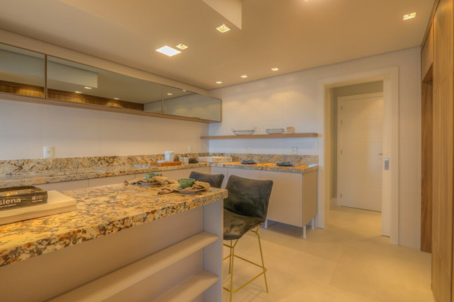 Imagem Apartamento com 3 Quartos à Venda, 311 m² em Vila Assunção - Porto Alegre