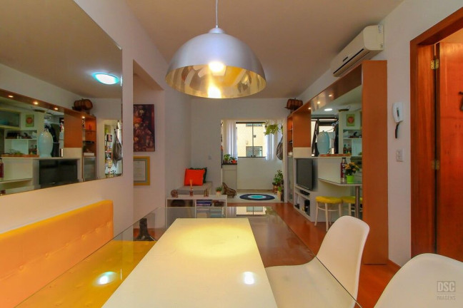 Imagem Apartamento com 2 Quartos à Venda, 60 m² em Cristal - Porto Alegre