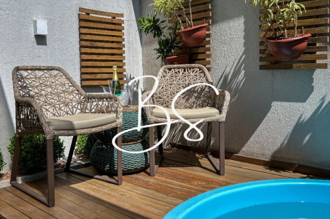 Imagem Sobrado com 2 Quartos à Venda, 87 m² em Vila Nova - Porto Alegre
