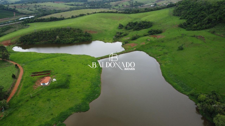 Imagem Imóvel com 4 Quartos à Venda, 30 m² em Centro - Monte Sião