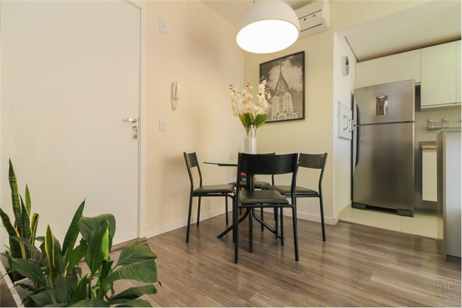 Imagem Imóvel com 2 Quartos à Venda, em Vila Nova - Porto Alegre Imagem Imóvel com 2 Quartos à Venda, em Vila Nova - Porto Alegre