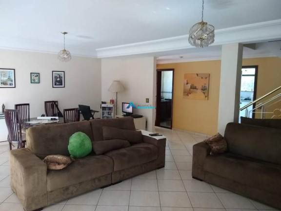 Casa com 3 Quartos à Venda, 372 m² em Jardim São Vicente - Jundiaí