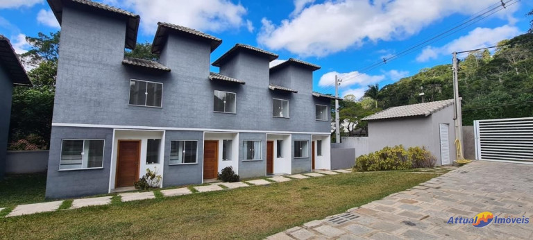 Imagem Casa com 2 Quartos à Venda, 54 m² em Cascata Do Imbuí - Teresópolis