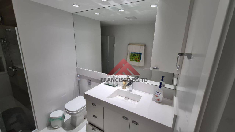 Imagem Apartamento com 3 Quartos à Venda, 120 m² em Icaraí - Niterói Imagem Apartamento com 3 Quartos à Venda, 120 m² em Icaraí - Niterói