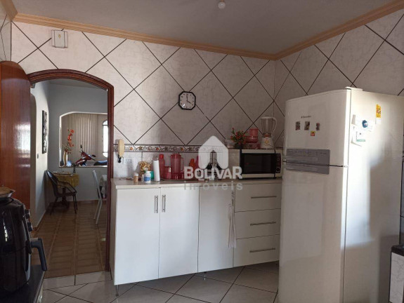 Imagem Casa com 3 Quartos à Venda, 200 m² em Setor Afonso Pena - Itumbiara