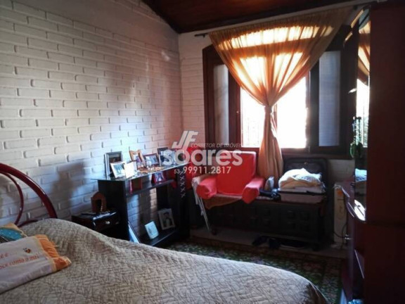 Imagem Casa com 4 Quartos à Venda, 337 m² em Laranjal - Pelotas Imagem Casa com 4 Quartos à Venda, 337 m² em Laranjal - Pelotas