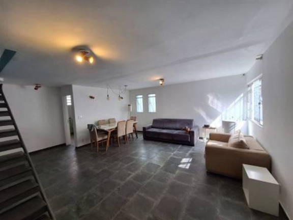 Imagem Casa com 3 Quartos à Venda, 200 m² em Vila Cordeiro - São Paulo Imagem Casa com 3 Quartos à Venda, 200 m² em Vila Cordeiro - São Paulo