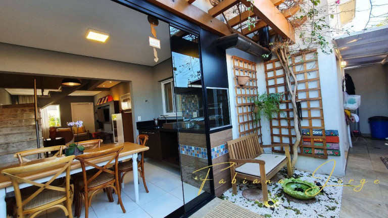 Imagem Casa de Condomínio com 3 Quartos à Venda, 145 m² em Chácaras Silvania - Valinhos