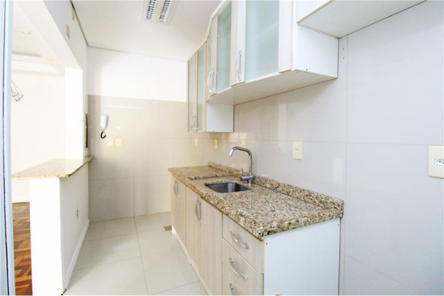 Imagem Imóvel com 2 Quartos à Venda,  em Menino Deus - Porto Alegre