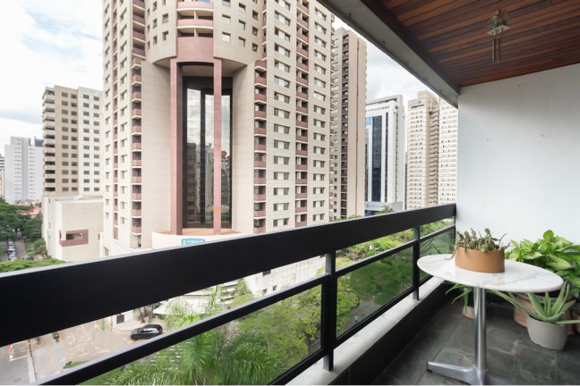 Imagem Imóvel com 3 Quartos à Venda, 118 m² em Itaim Bibi - São Paulo Imagem Imóvel com 3 Quartos à Venda, 118 m² em Itaim Bibi - São Paulo
