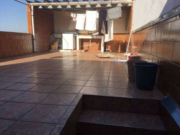 Imagem Casa com 2 Quartos à Venda, 250 m² em Taboão - Diadema