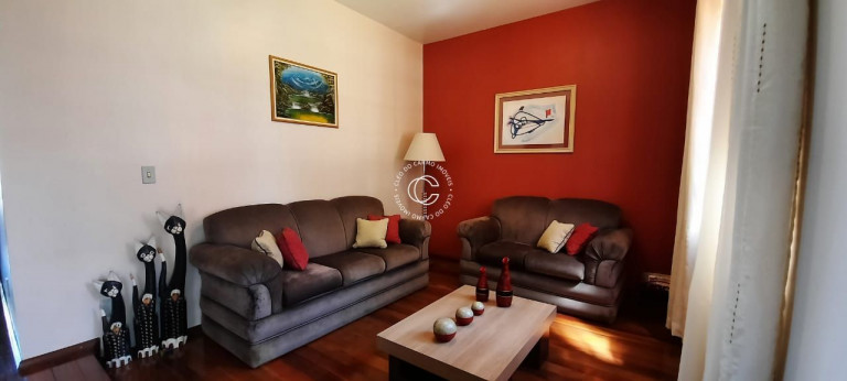 Imagem Casa com 3 Quartos à Venda, 250 m² em Nossa Senhora Medianeira - Santa Maria