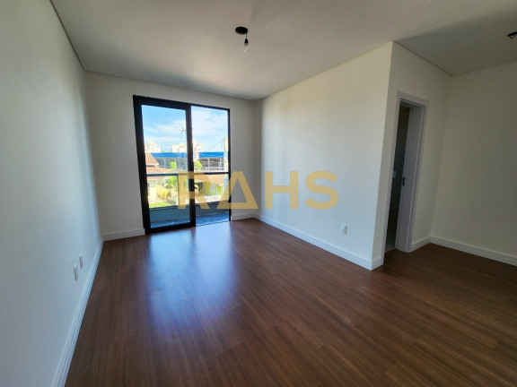 Imagem Casa com 3 Quartos à Venda, 131 m² em Saguaçu - Joinville Imagem Casa com 3 Quartos à Venda, 131 m² em Saguaçu - Joinville