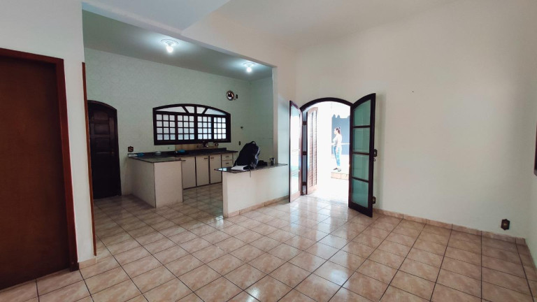 Imagem Sobrado com 4 Quartos à Venda, 275 m² em Caiçara - Praia Grande