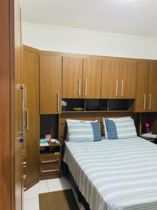 Sobrado com 2 Quartos à Venda,  em Parque São Vicente - São Vicente