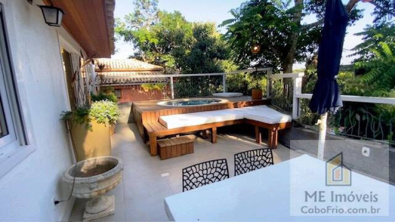 Imagem Casa de Condomínio com 2 Quartos à Venda, 120 m² em Ferradura - Búzios