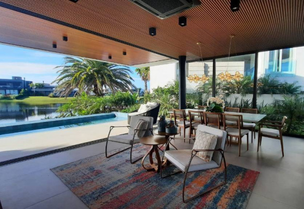 Imagem Casa com 5 Quartos à Venda, 200 m² em Arpoador - Xangri-lá Imagem Casa com 5 Quartos à Venda, 200 m² em Arpoador - Xangri-lá