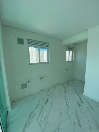 Apartamento com 3 Quartos à Venda, 70 m² em Meia Praia - Itapema