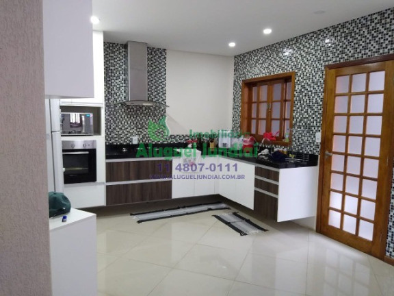 Casa com 3 Quartos para Alugar ou Temporada, 211 m² em Vila Aparecida - Jundiaí