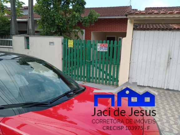 Casa com 3 Quartos à Venda,  em Itanhaém