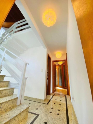 Imagem Casa com 3 Quartos à Venda, 250 m² em Mercês - Curitiba Imagem Casa com 3 Quartos à Venda, 250 m² em Mercês - Curitiba