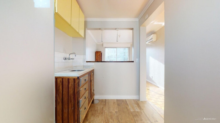Imagem Imóvel com 1 Quarto à Venda, 43 m² em Centro Histórico - Porto Alegre Imagem Imóvel com 1 Quarto à Venda, 43 m² em Centro Histórico - Porto Alegre
