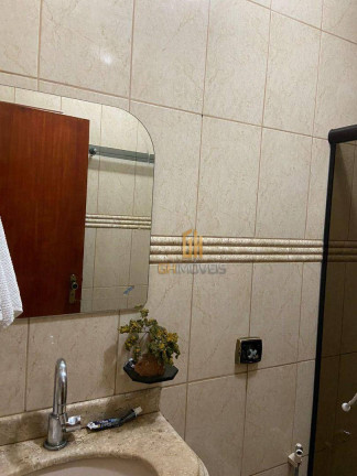 Imagem Casa com 3 Quartos à Venda, 250 m² em Setor Garavelo - Aparecida De Goiânia