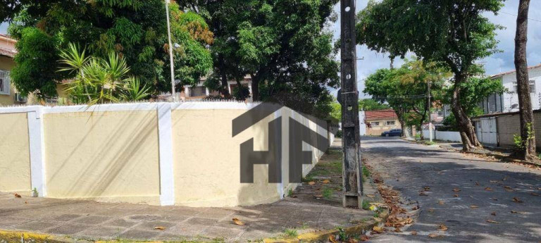 Imagem Casa com 4 Quartos à Venda, 225 m² em Casa Amarela - Recife