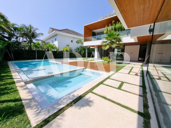 Imagem Casa com 5 Quartos à Venda, 1.350 m² em Barra Da Tijuca - Rio De Janeiro Imagem Casa com 5 Quartos à Venda, 1.350 m² em Barra Da Tijuca - Rio De Janeiro