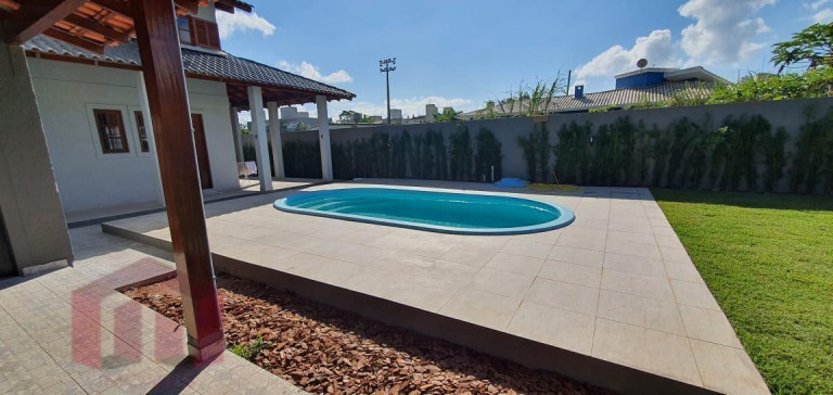 Imagem Imóvel com 3 Quartos à Venda, 270 m² Imagem Imóvel com 3 Quartos à Venda, 270 m²