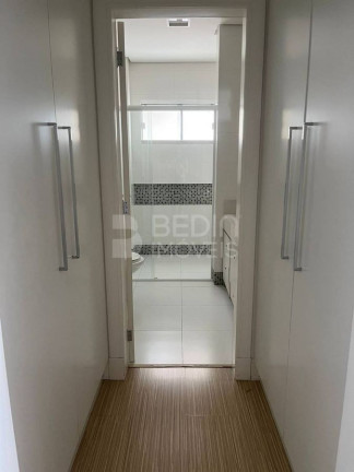Imagem Casa com 4 Quartos à Venda, 243 m² em Centro - Camboriú Imagem Casa com 4 Quartos à Venda, 243 m² em Centro - Camboriú